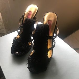 Betsy Johnson black Fringe Heel size 6